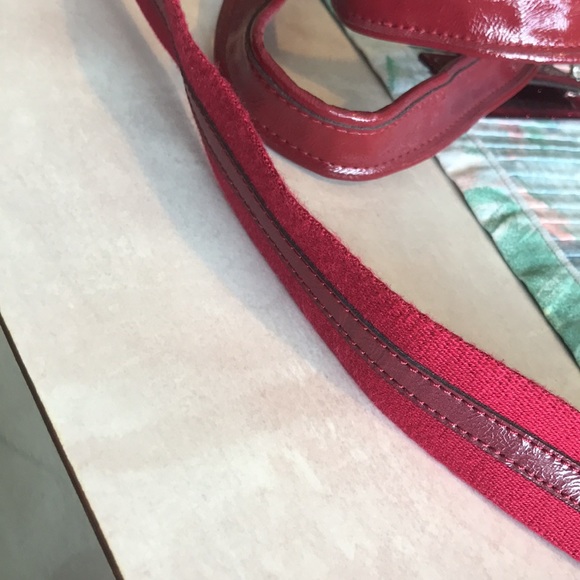 Coach Signature Tan Shoulder Bag with red trim! In EUC, NO spots anywhere ❤️ - Picture 11 of 15